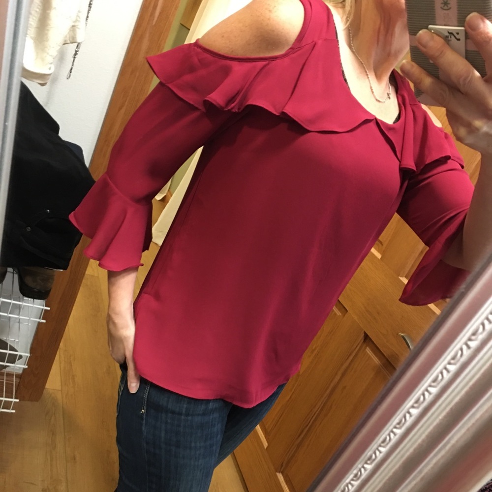 COPY - Gorgeous cold should blouse Roz &Ali